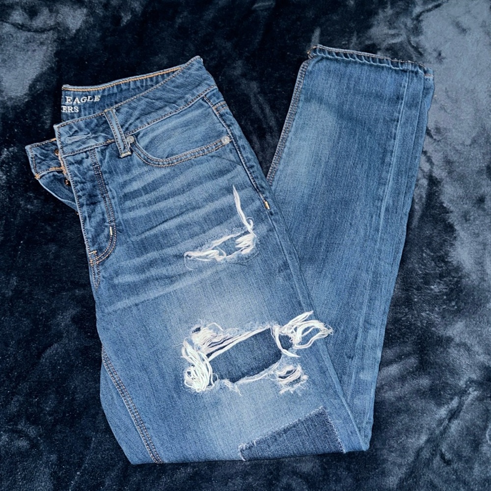AE Tomgirl jeans